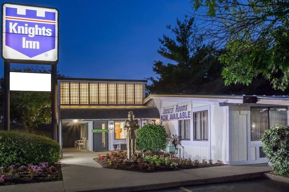Knights Inn Pittston 1