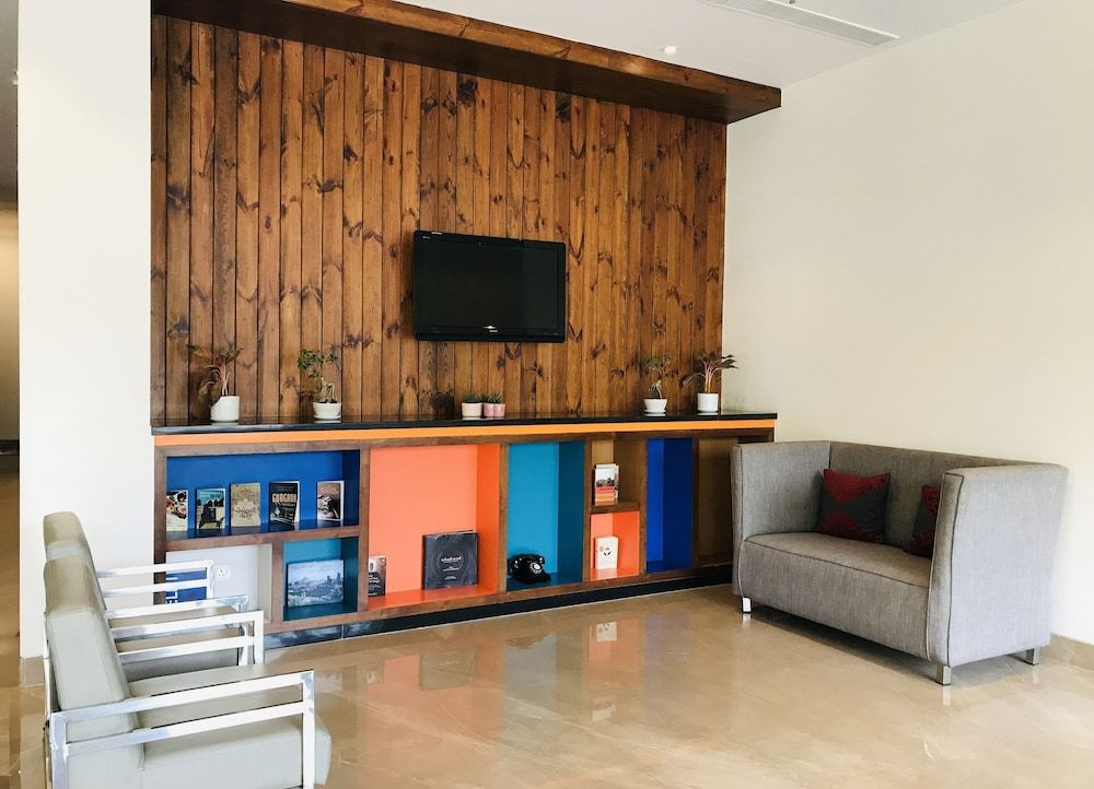 Golden Tulip City Centre Gurgaon 2