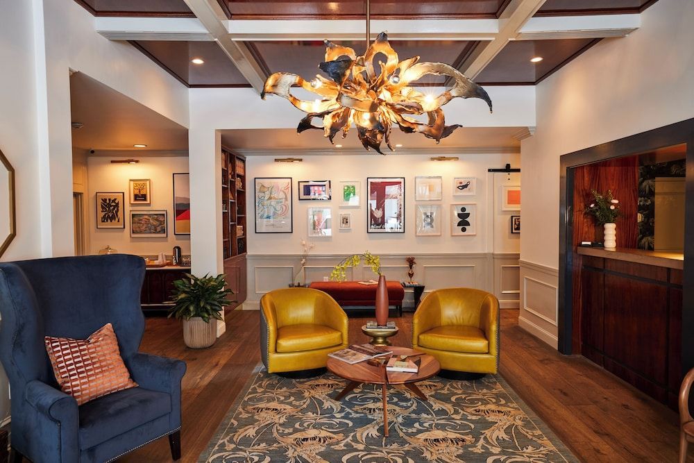 The Oliver Hotel Knoxville, by Oliver 2