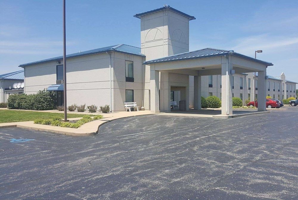 Baymont by Wyndham West Plains 1