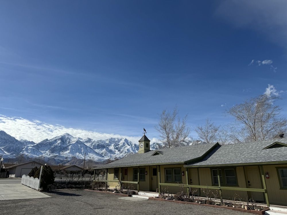 Eastern Sierra Motor Lodge 1