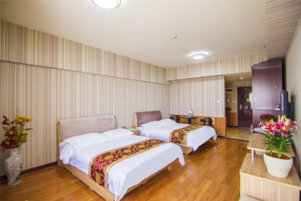 Golden Tree Business Hotel 1