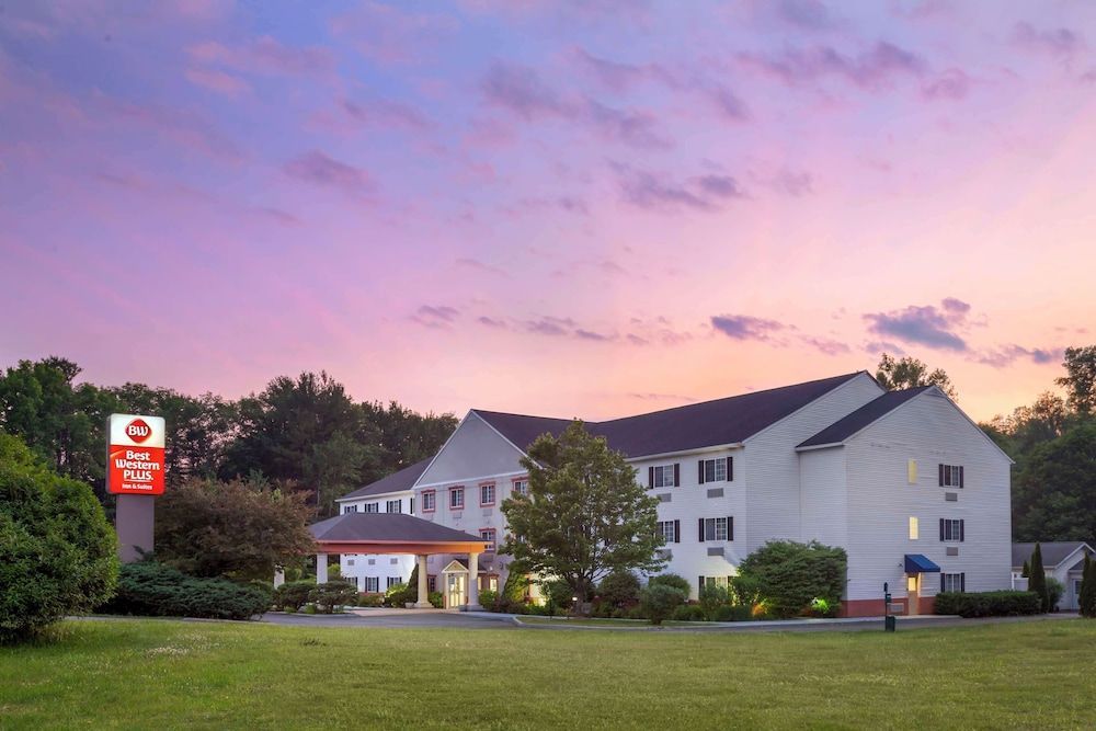 Best Western Plus Berkshire Hills Inn & Suites 1