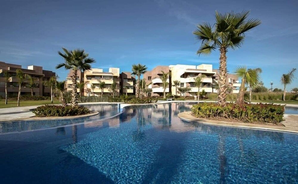 Privilege House jade 1