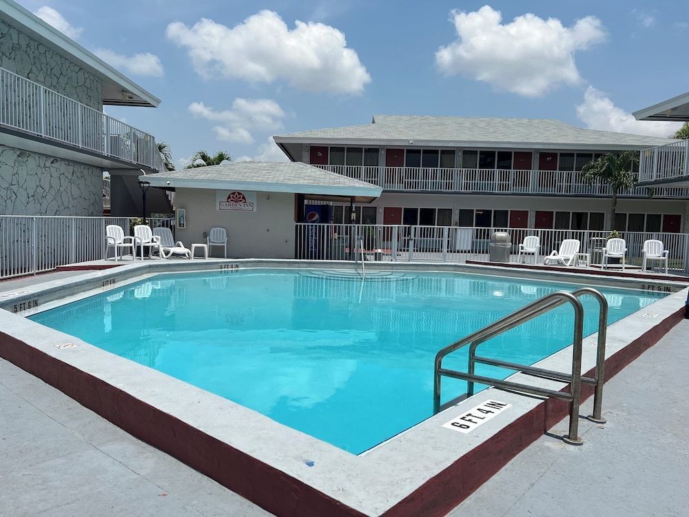 Garden Inn Homestead/Everglades/Gateway to Keys 1