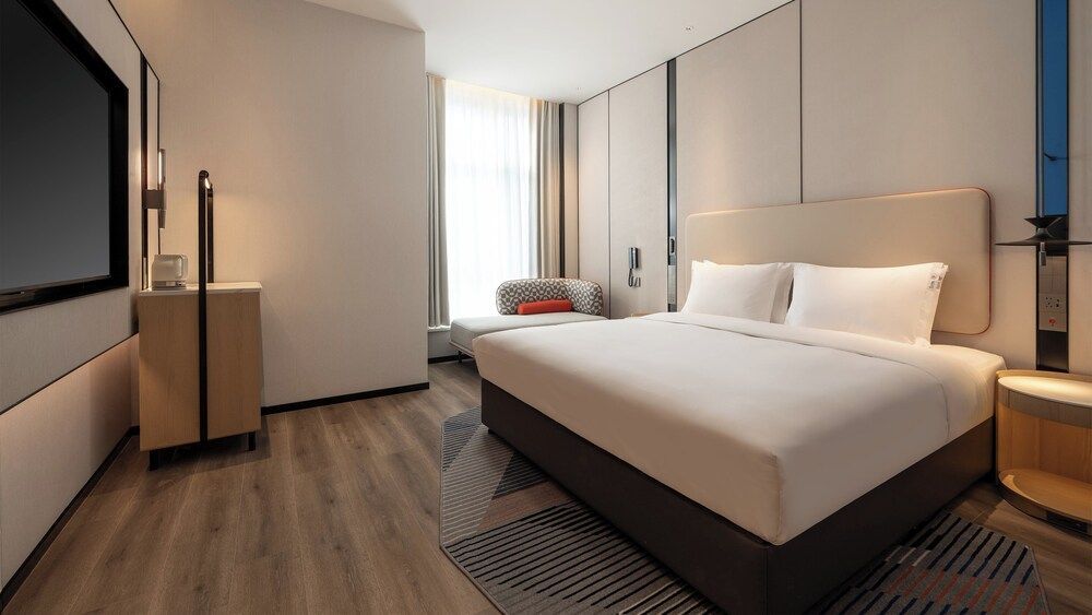 Holiday Inn Express Chengdu Phoenix Mountain by IHG 1