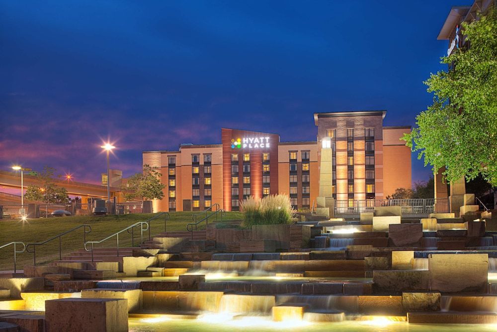 Hyatt Place Pittsburgh North Shore 1