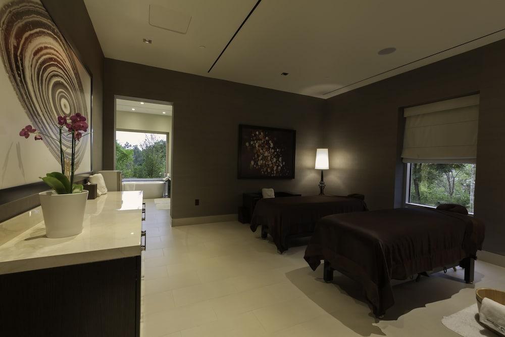 Castle Hotel & Spa - Luxury Hotel near NYC 2