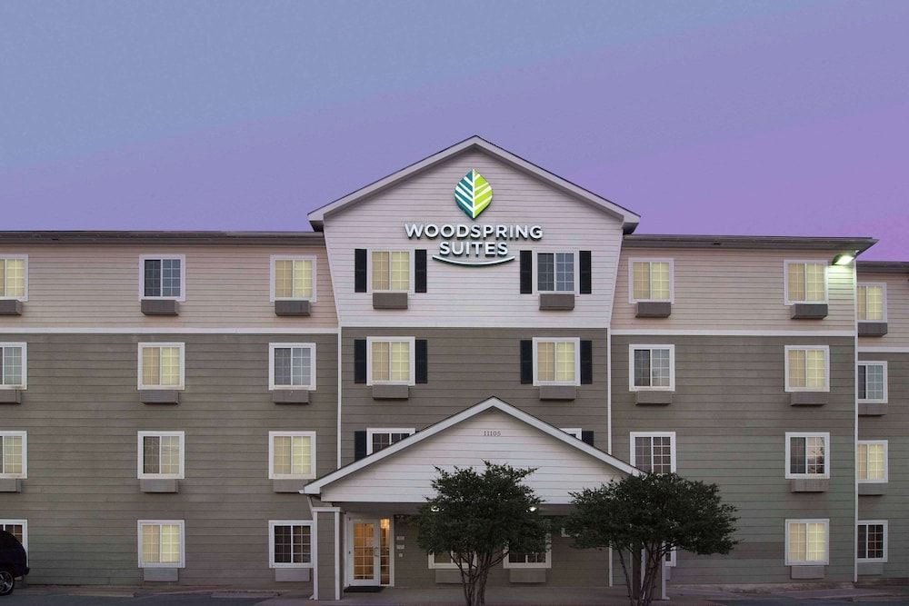 WoodSpring Suites Austin North I-35 1