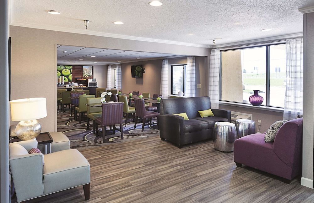 La Quinta by Wyndham Baton Rouge Siegen Lane 1