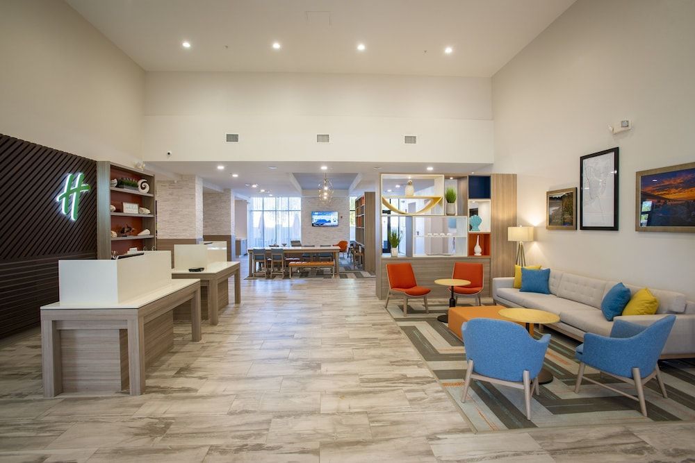 Holiday Inn PENSACOLA - UNIVERSITY AREA by IHG 1