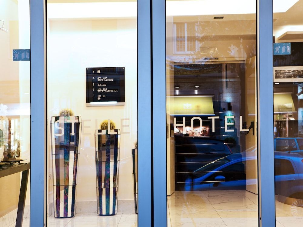 Stelle Hotel The Businest 2