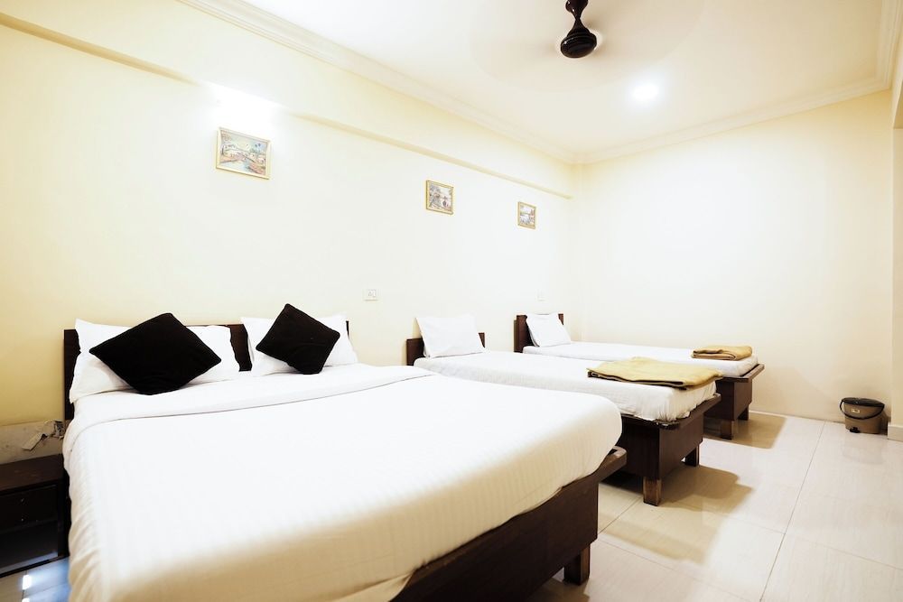 Hotel Della Comfort near Ambreshwar Shiv Mandir, Ambernath 1