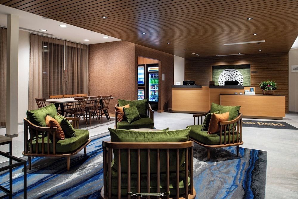 Fairfield Inn & Suites by Marriott Canton 2