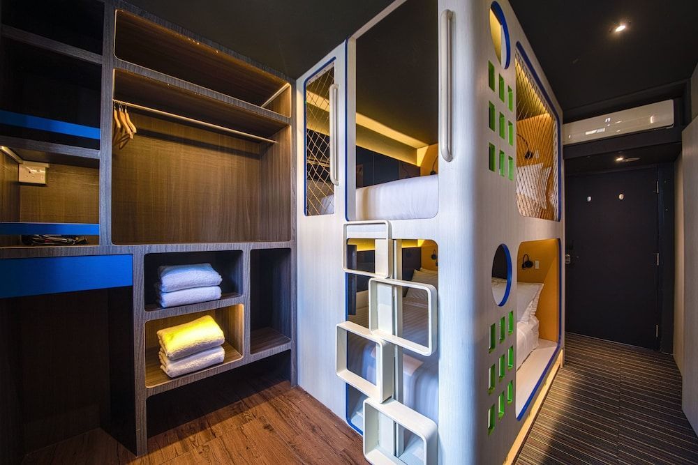 CUBE Family Boutique Capsule Hotel 1