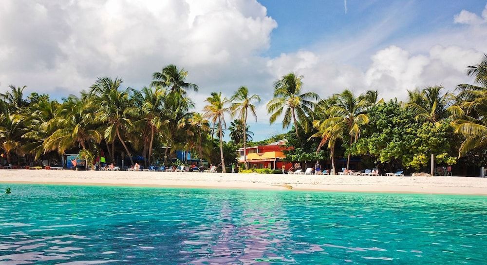 Hotel Cocoplum Beach 1