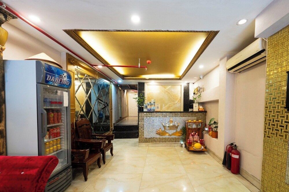 Crowne Hotel - Bui Vien Walking Street 1 2