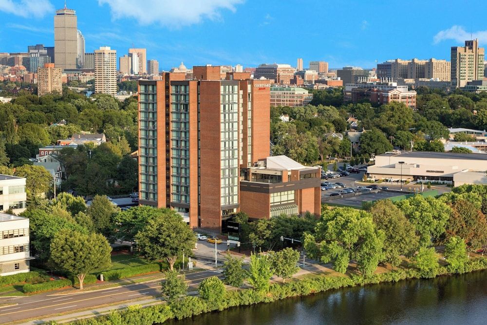 Courtyard by Marriott Boston Cambridge 1