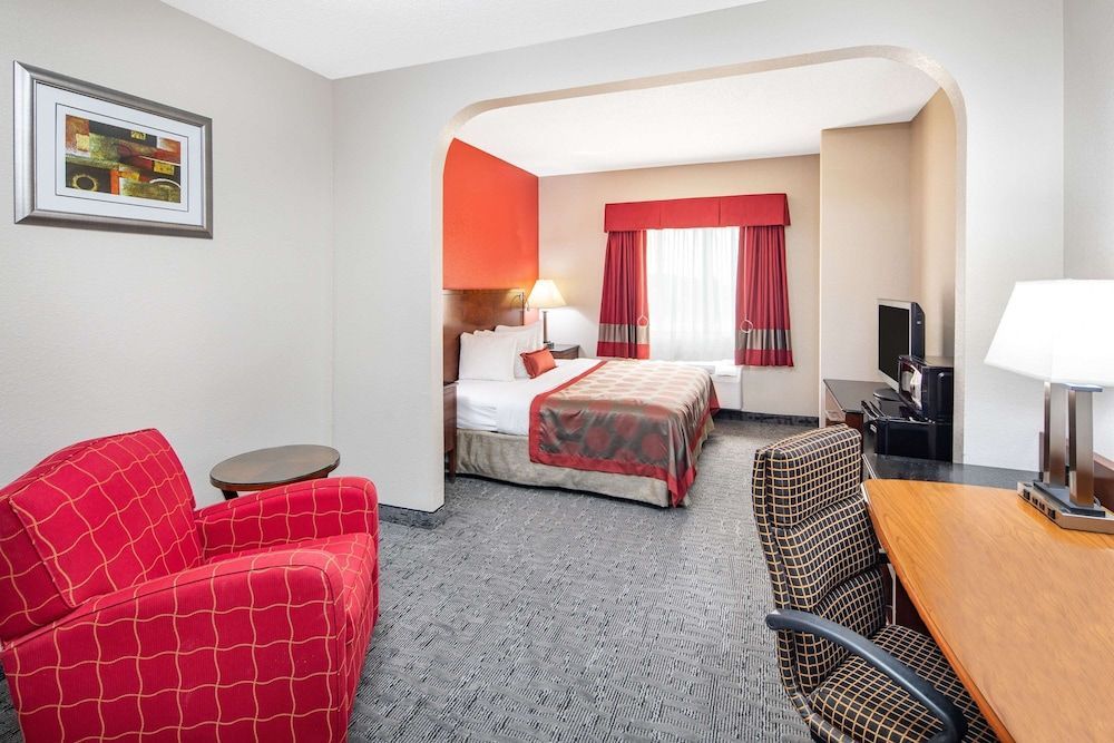 Ramada by Wyndham Alpharetta Atlanta North 2