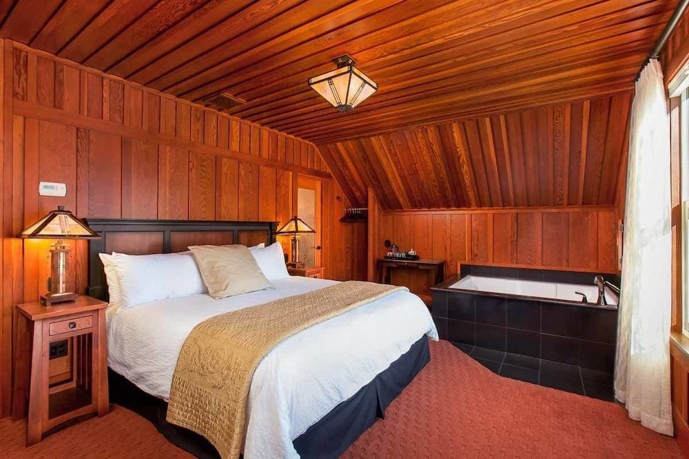 Noyo Harbor Inn 2