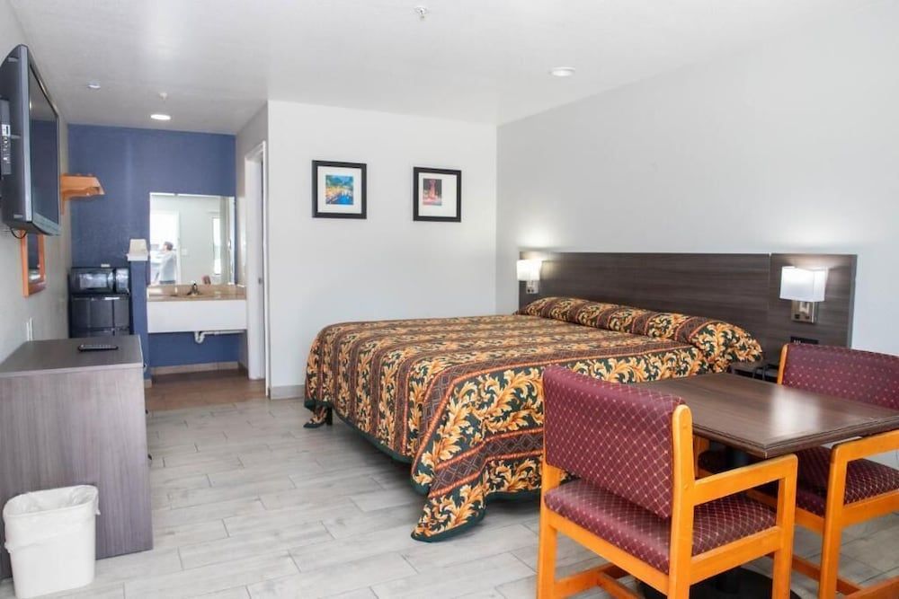 Nogalitos Motel 1