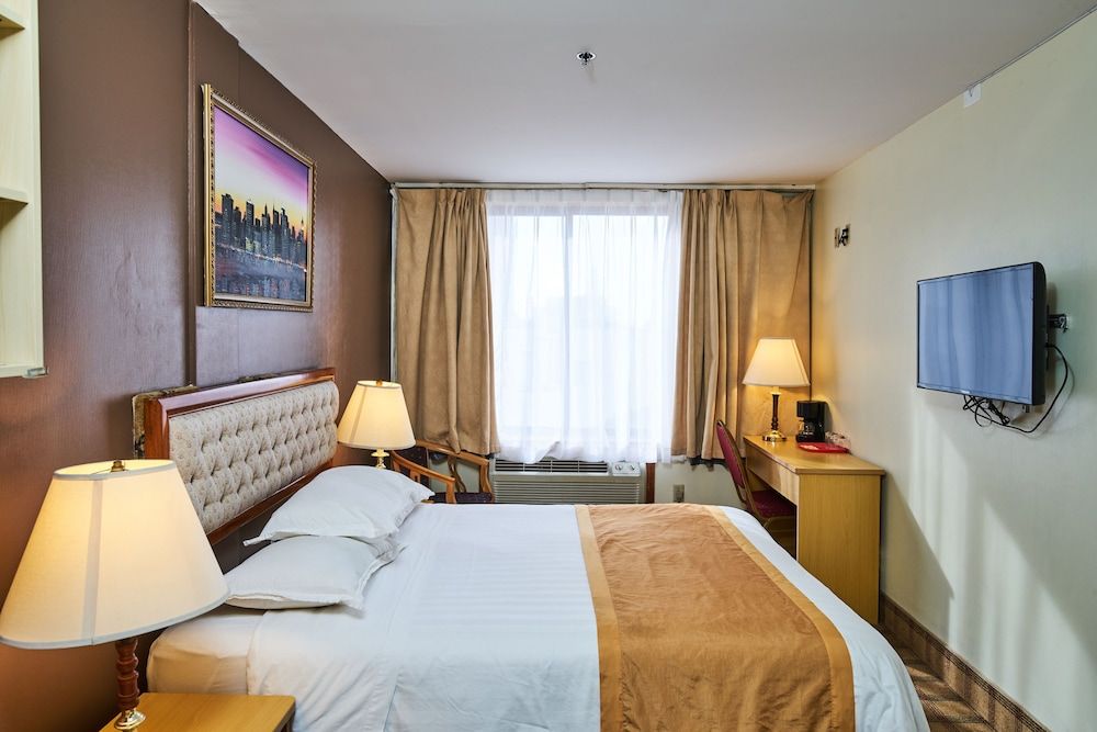 Flushing Hotel 1
