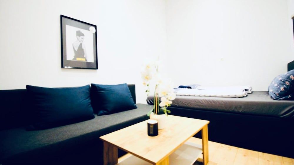 Cozy 5BR Apt 10min Walk to Augarten 1