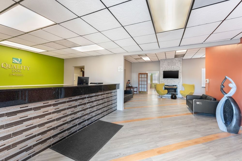 Quality Inn Fairborn near Wright Patterson AFB 2
