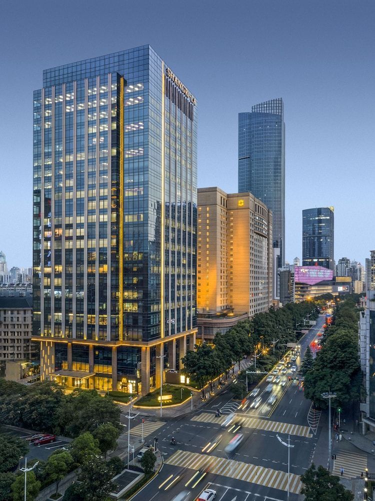 Shangri-La Wuhan, Interchange hub of three metro lines,Adjacent to the MixC 1