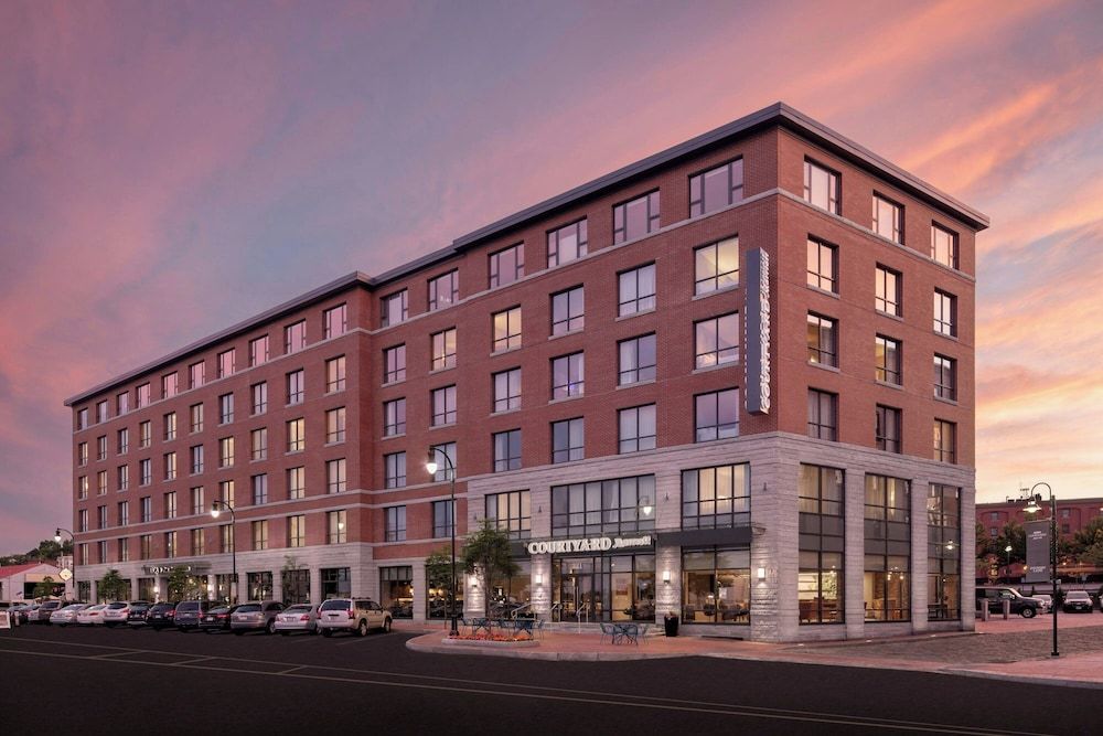 Courtyard by Marriott Portland Downtown/Waterfront 1