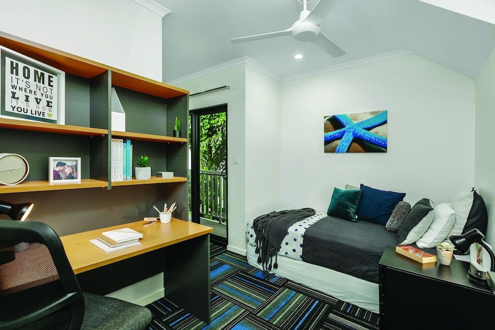Redhill Cairns Living - Gatton St 2