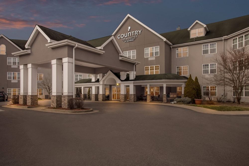Country Inn & Suites by Radisson, Beckley, WV 1