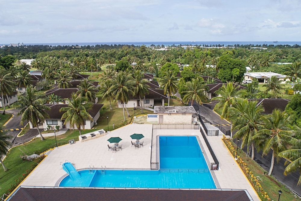 Pacific Palm Resort 1