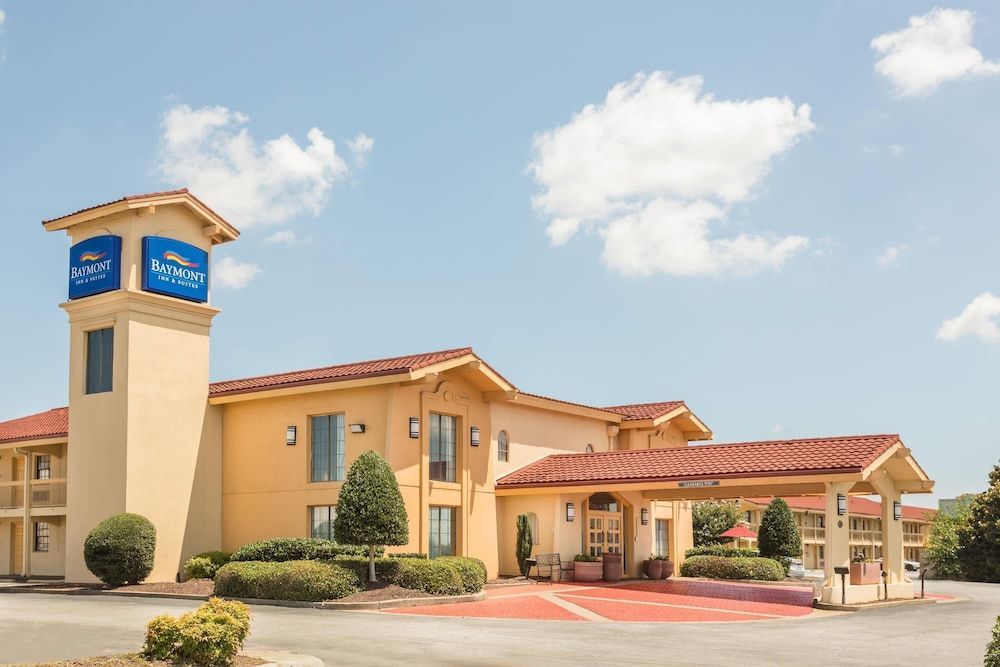 Baymont by Wyndham Greenville Woodruff Rd 1