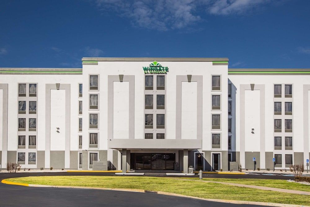Wingate by Wyndham Louisville Airport Expo Center 1