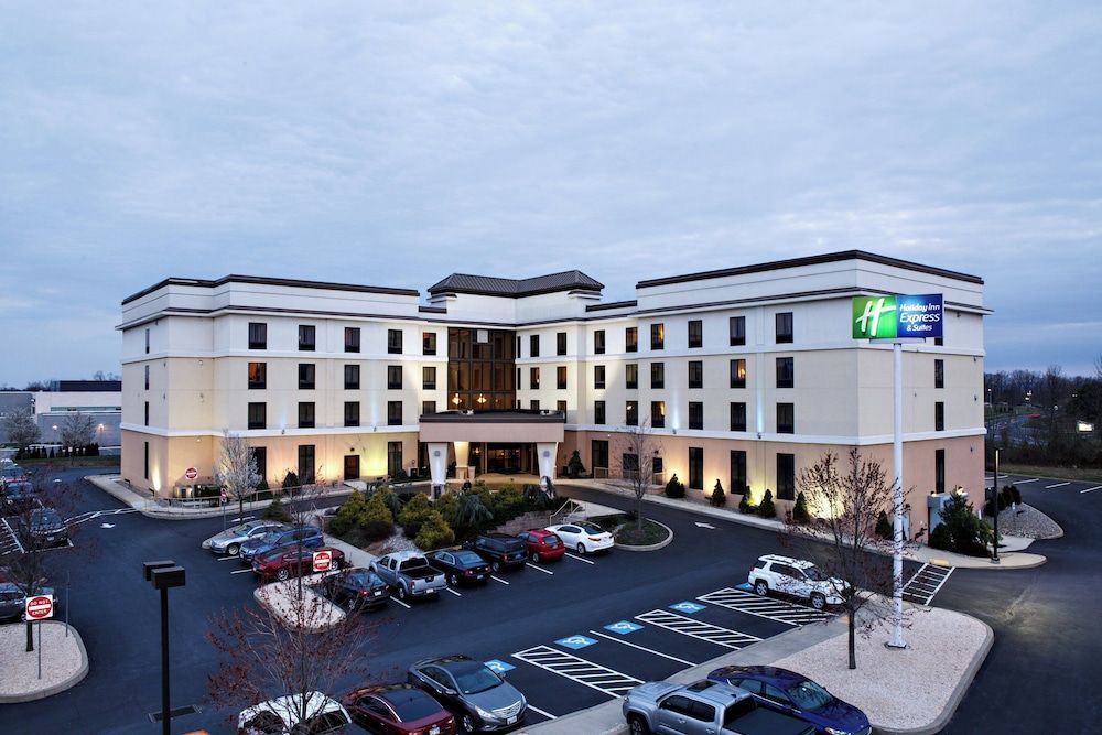 Holiday Inn Express & Suites HARRISBURG W - MECHANICSBURG by IHG 1