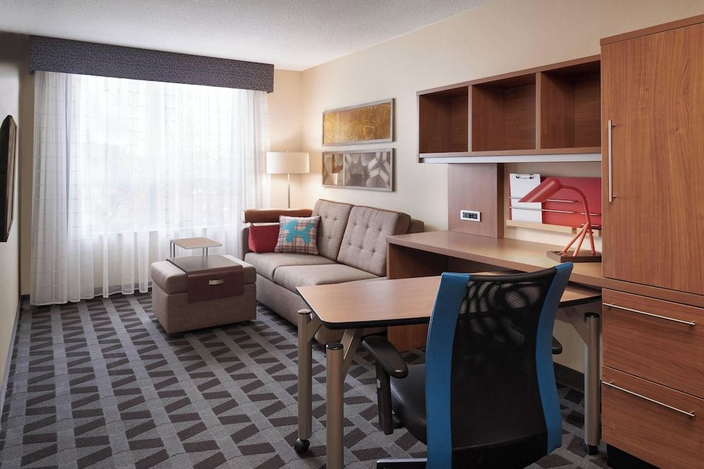 TownePlace Suites by Marriott Windsor 1