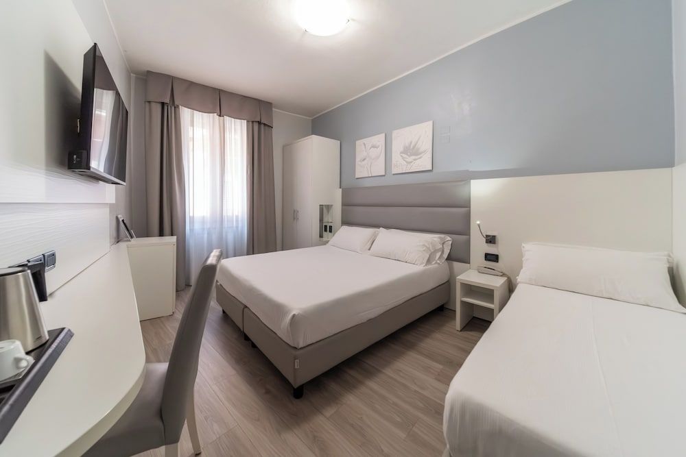 Hotel University 1