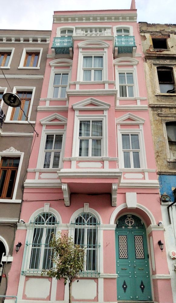 Verna Hotel 1