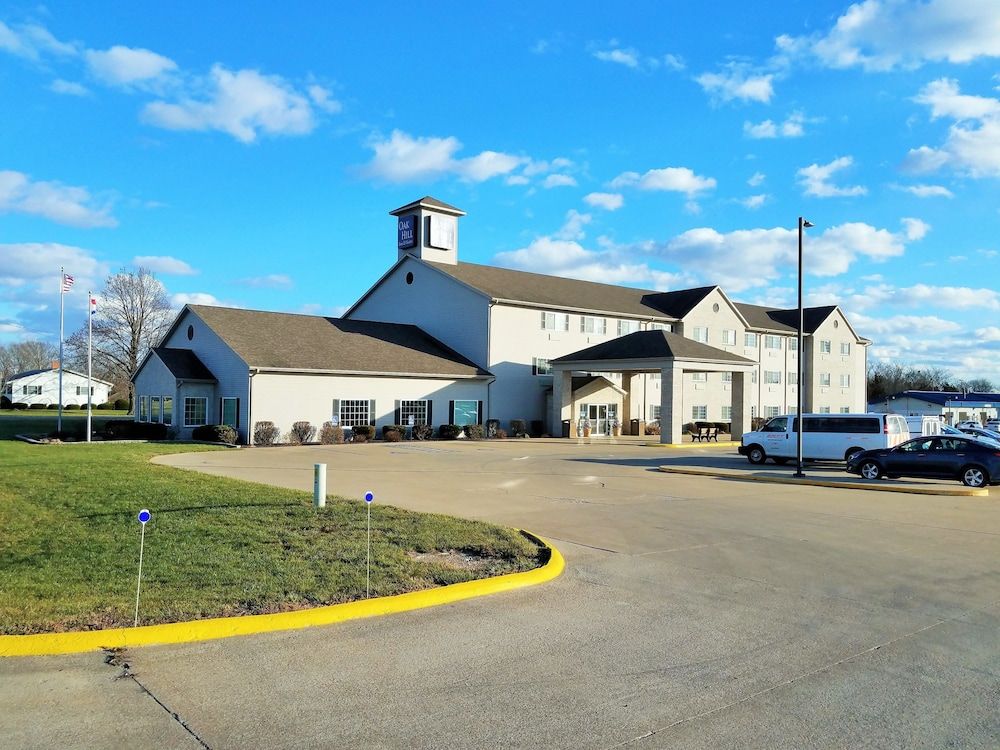 Oak Hill Inn & Suites 1