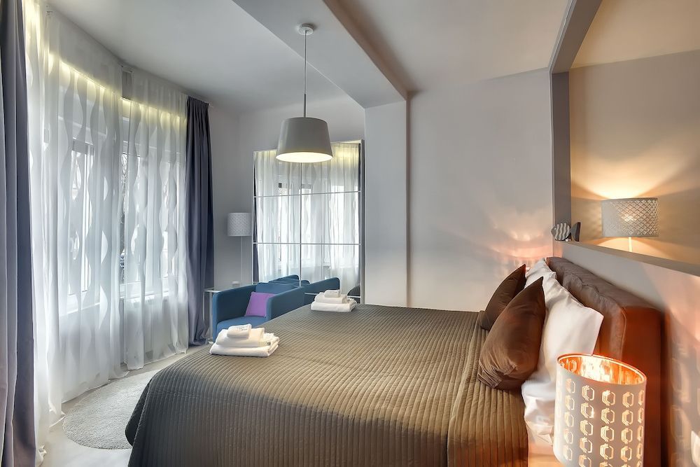 D&A Center Apartments with FREE Parking 2