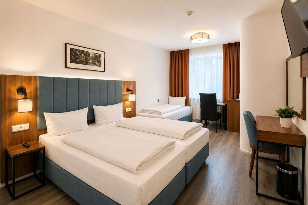 Lillys Hotel München-Unterschleißheim 1