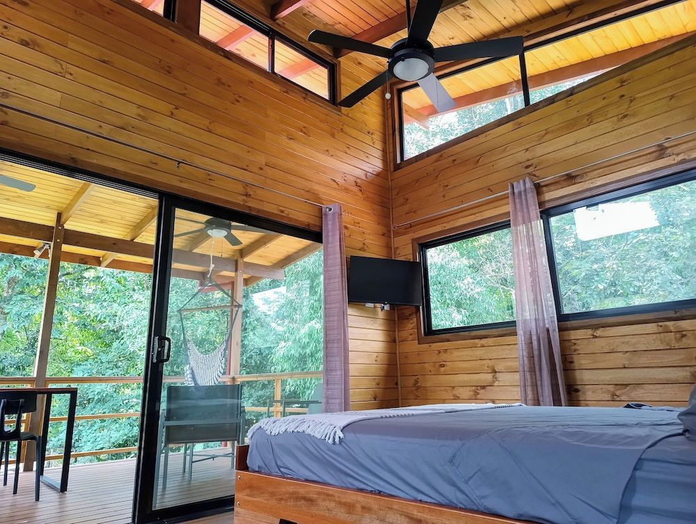 Thoas Lodge 2