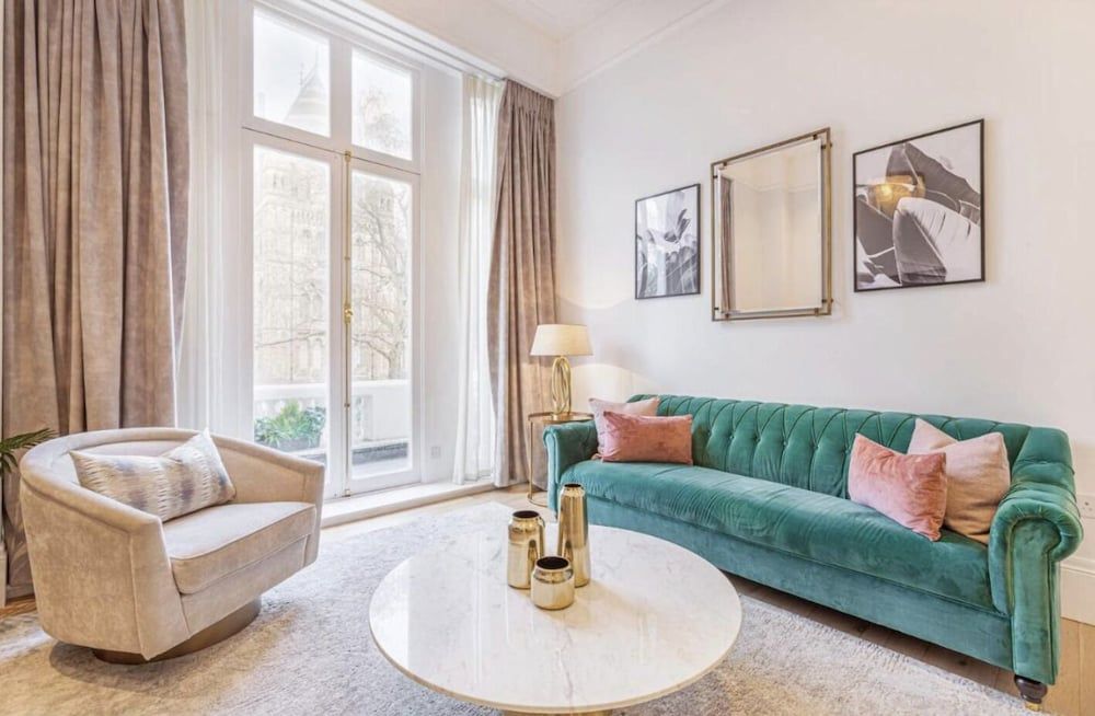Elysian House - Kensington Serviced Apartments 1