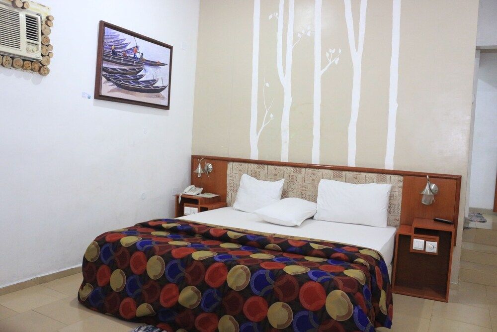 NatureMark Gallery and Guest House 1
