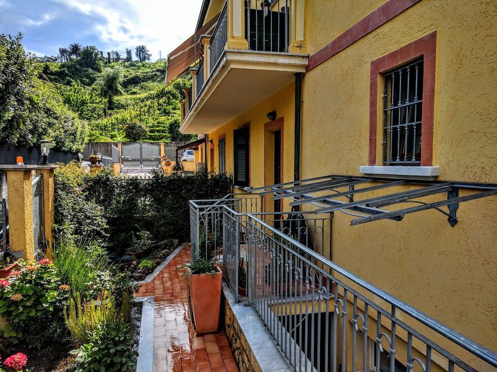 Sally's B&B 1
