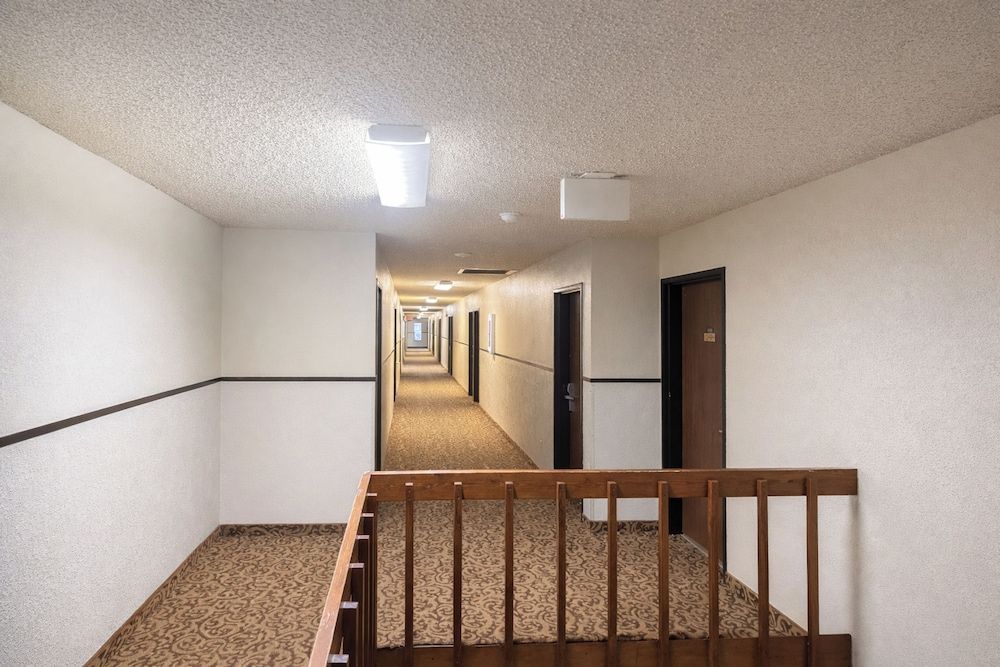 Lone Tree Inn 2