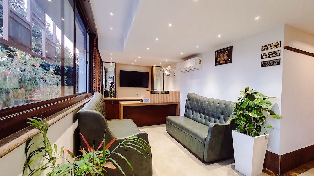 Aura Rooms 1