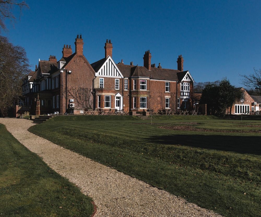 Healing Manor Hotel 1