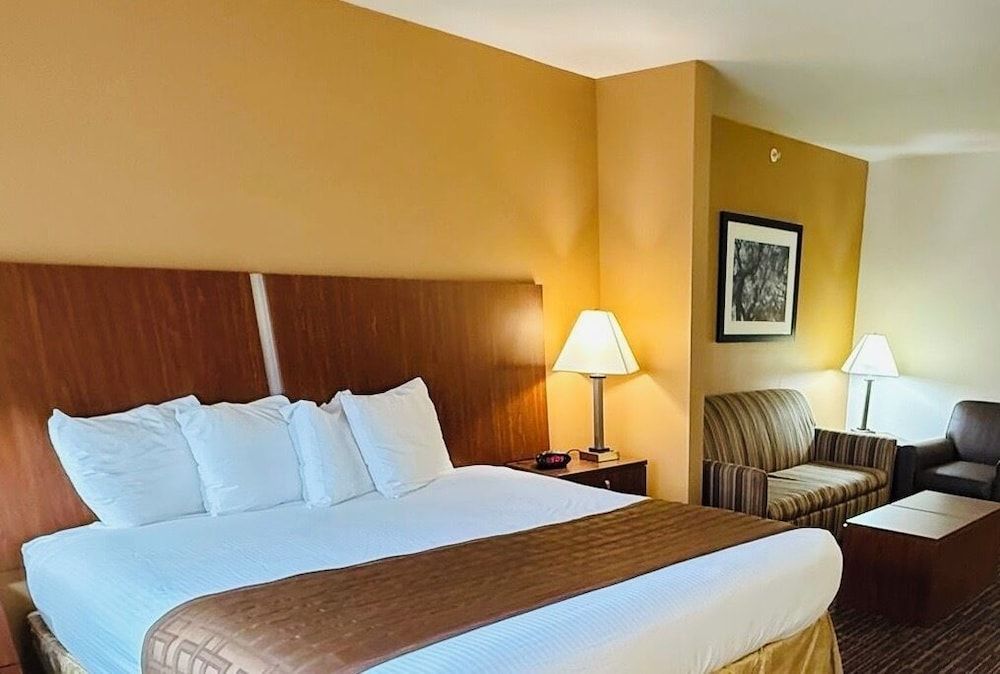 Richland Inn and Suites 1